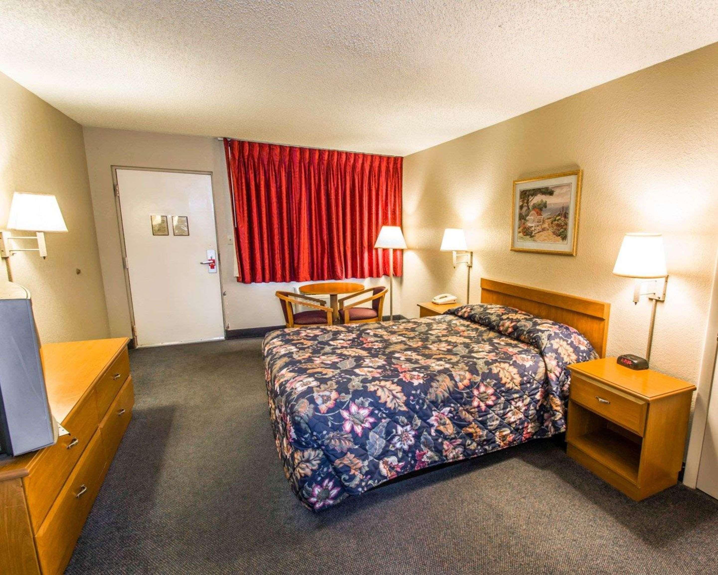 Lodge Econo Sebring