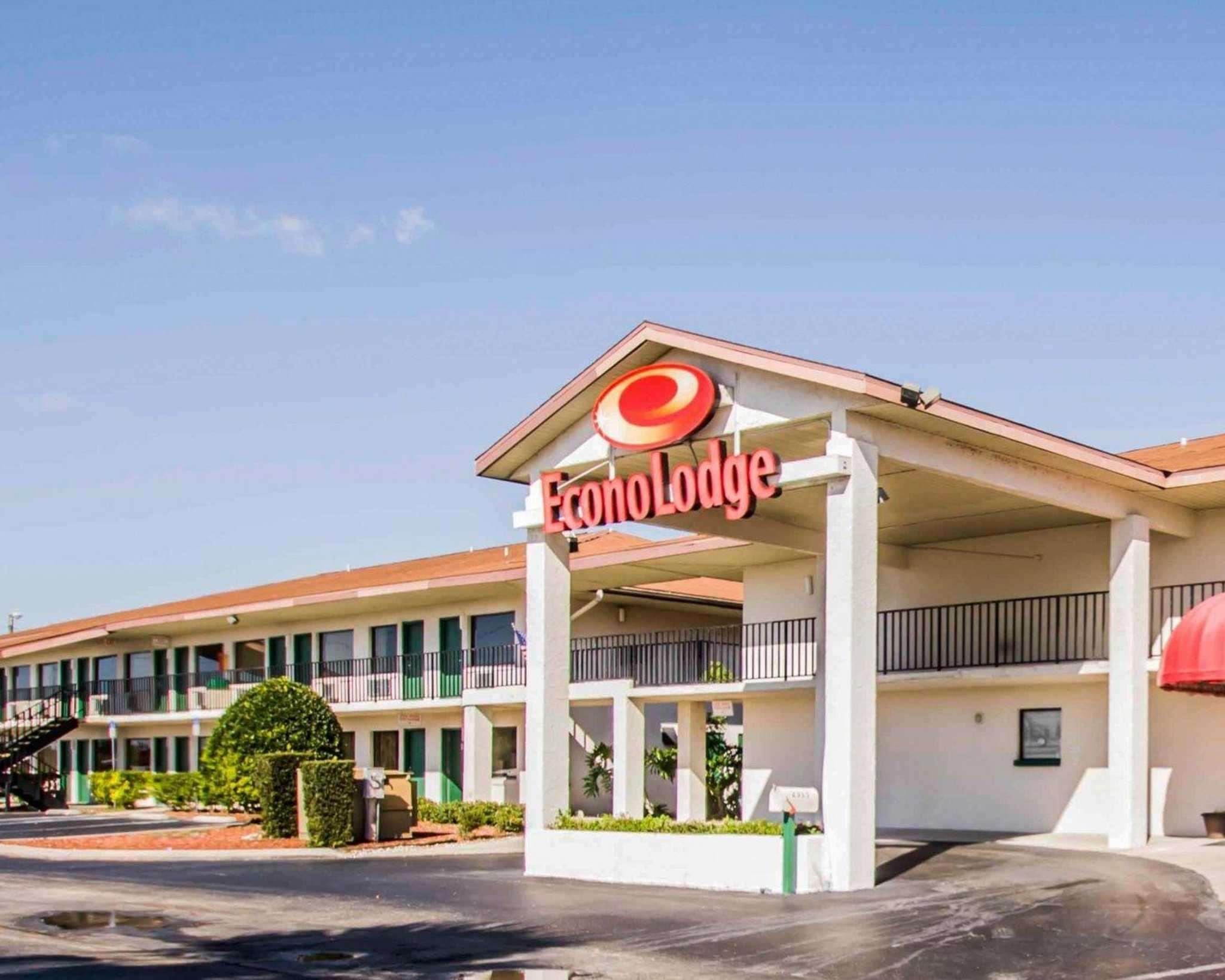 Lodge Econo Sebring
