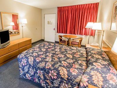 Econo Sebring Lodge Avon Park