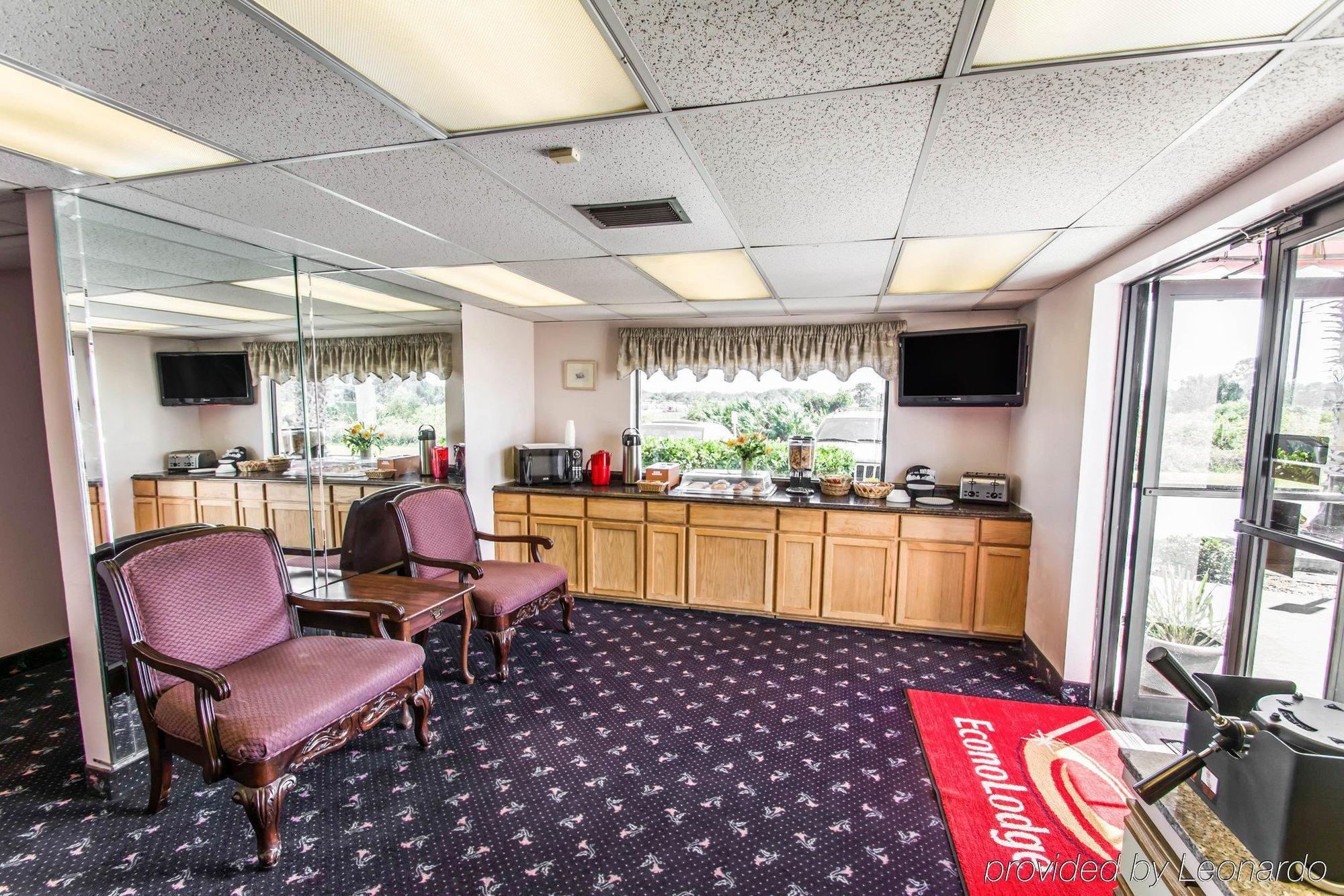 Econo Sebring Lodge Avon Park