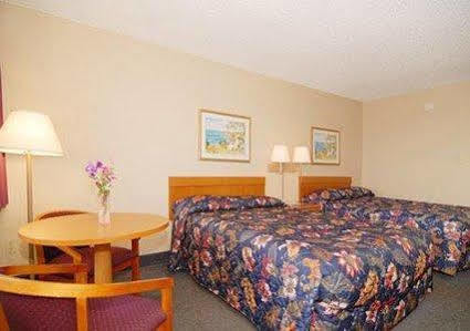 Econo Sebring Lodge *